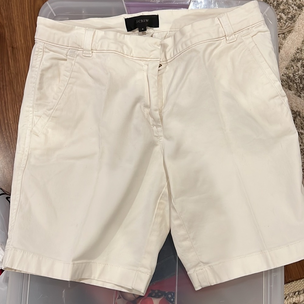 JCrew Women’s Chino Shorts. Sz 4. Cream. Great condition